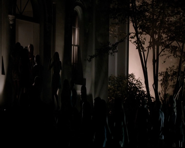 VampireDiariesWorld-dot-org_5x01IKnowWhatYouDidLastSummer1125.jpg