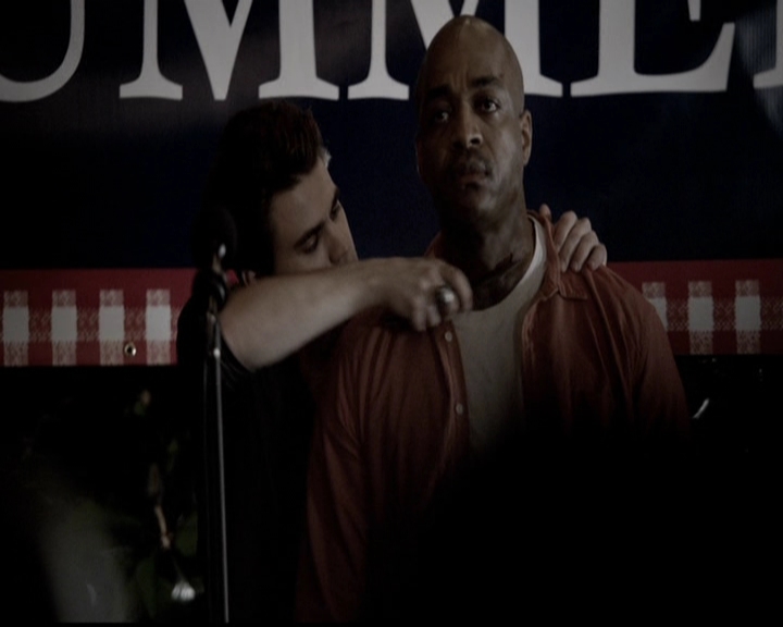 VampireDiariesWorld-dot-org_5x01IKnowWhatYouDidLastSummer2240.jpg