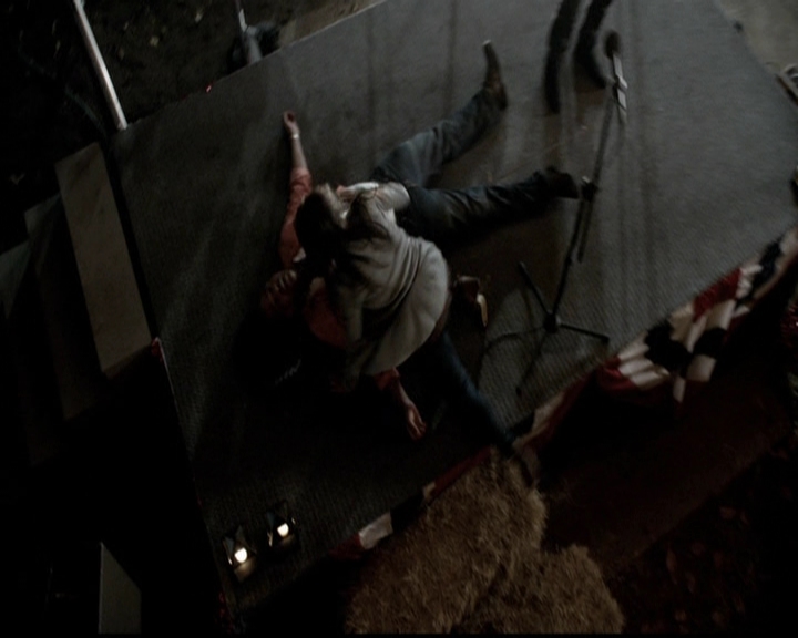 VampireDiariesWorld-dot-org_5x01IKnowWhatYouDidLastSummer2248.jpg
