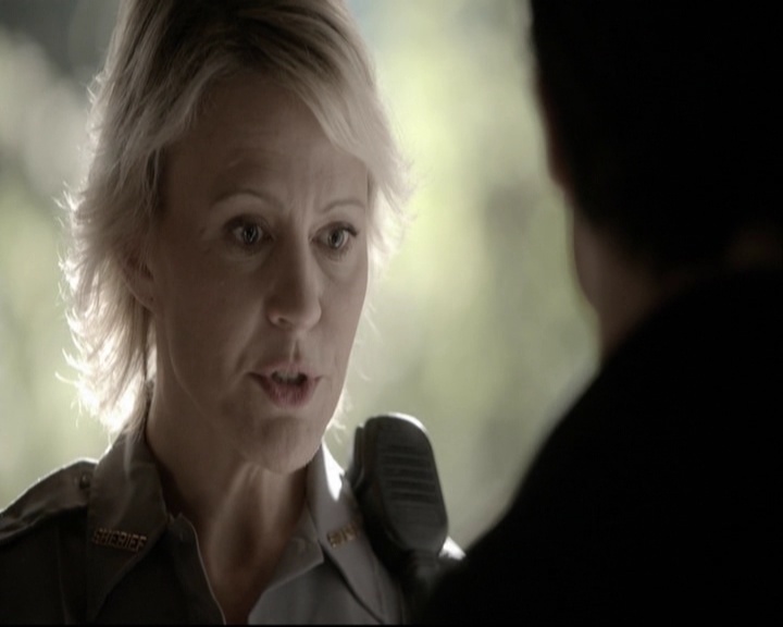 VampireDiariesWorld-dot-org_5x02TrueLies-deletedscenes0022.jpg