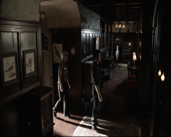 VampireDiariesWorld-dot-org_5x02TrueLies-deletedscenes0038.jpg