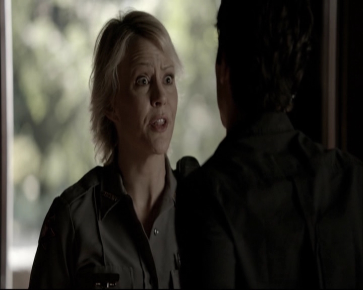 VampireDiariesWorld-dot-org_5x02TrueLies-deletedscenes0059.jpg