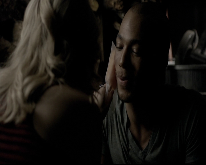VampireDiariesWorld-dot-org_5x02TrueLies1407.jpg