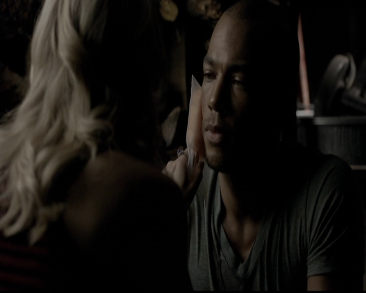 VampireDiariesWorld-dot-org_5x02TrueLies1416.jpg