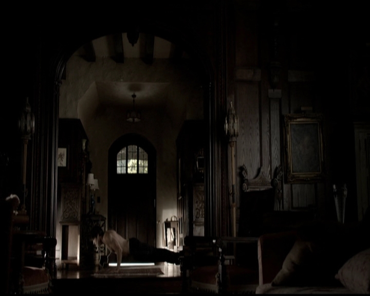 VampireDiariesWorld-dot-org_5x04ForWhomtheBellTolls0323.jpg