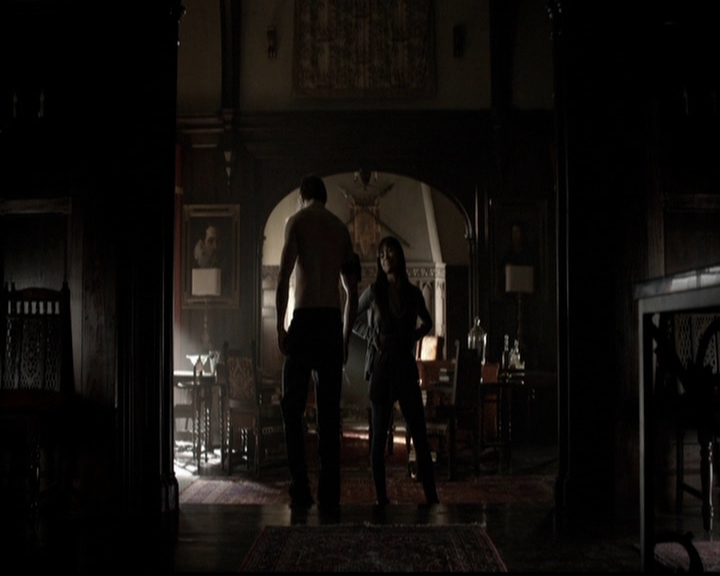 VampireDiariesWorld-dot-org_5x04ForWhomtheBellTolls0345.jpg