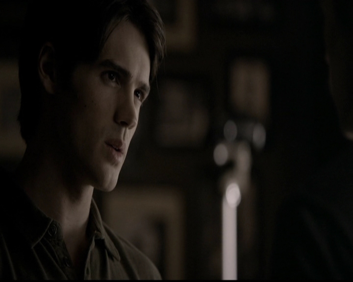 VampireDiariesWorld-dot-org_5x04ForWhomtheBellTolls0402.jpg