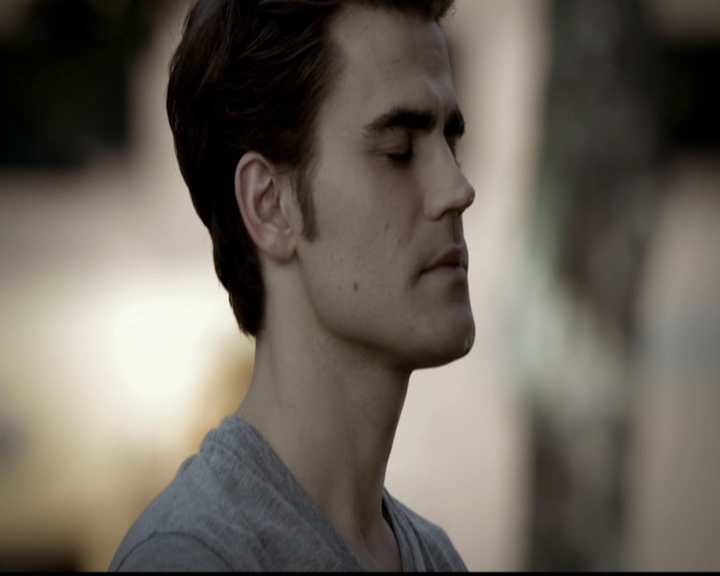VampireDiariesWorld-dot-org_5x04ForWhomtheBellTolls0798.jpg