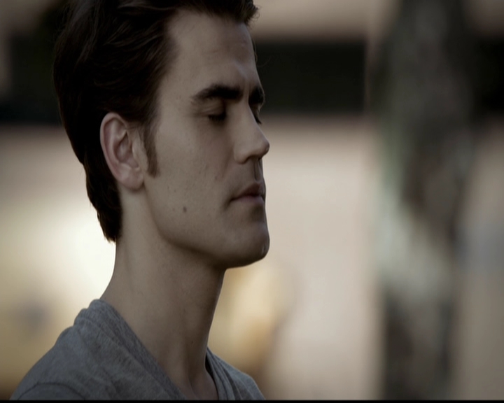 VampireDiariesWorld-dot-org_5x04ForWhomtheBellTolls0800.jpg