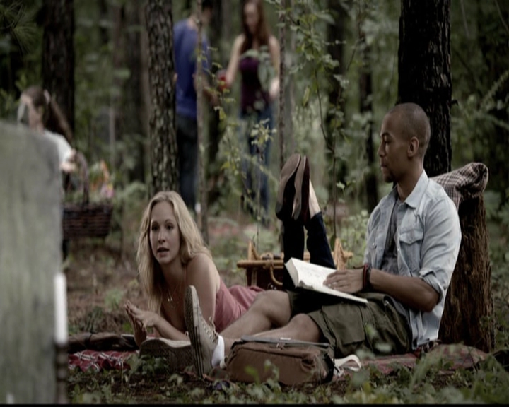 VampireDiariesWorld-dot-org_5x04ForWhomtheBellTolls0918.jpg VampireDiariesWorld-dot-org_5x04ForWhomtheBellTolls0918.jpg