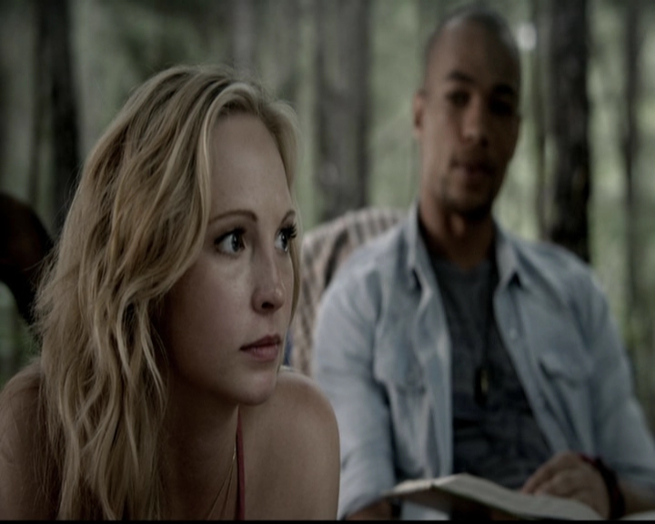 VampireDiariesWorld-dot-org_5x04ForWhomtheBellTolls0924.jpg