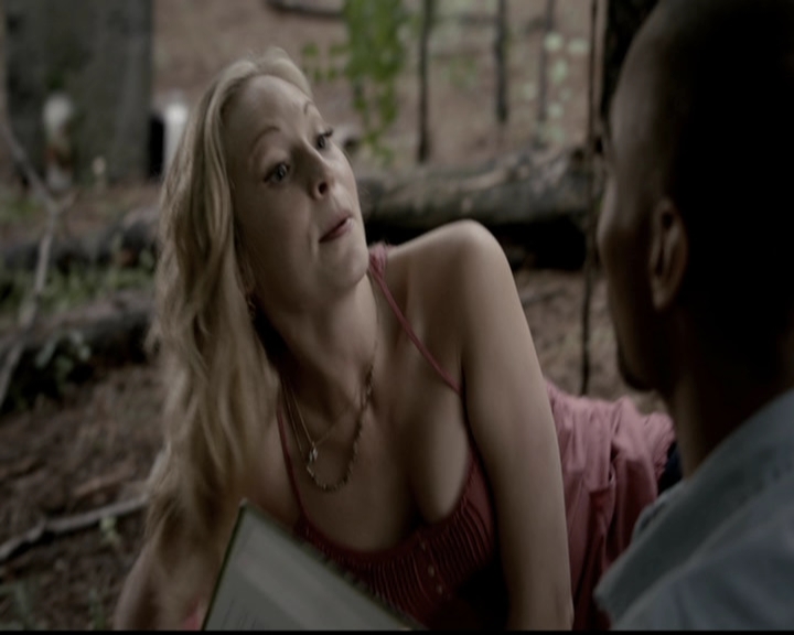 VampireDiariesWorld-dot-org_5x04ForWhomtheBellTolls0928.jpg