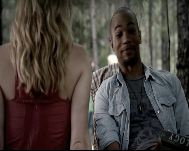VampireDiariesWorld-dot-org_5x04ForWhomtheBellTolls0934.jpg