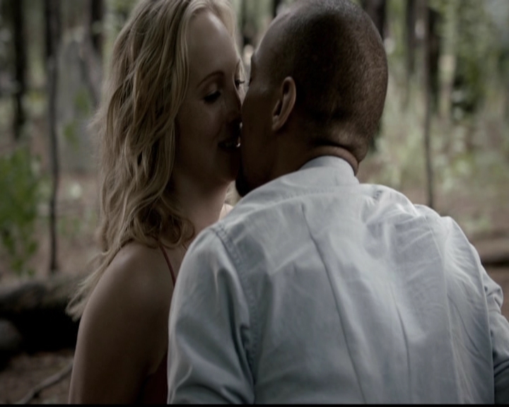 VampireDiariesWorld-dot-org_5x04ForWhomtheBellTolls0974.jpg
