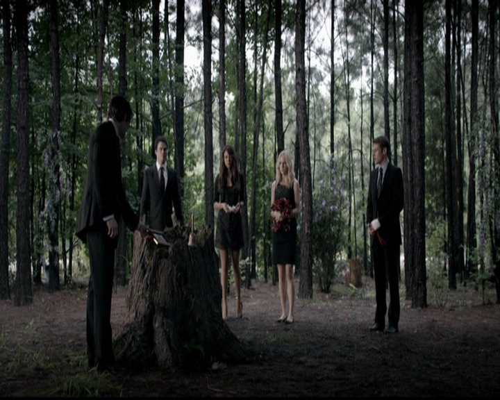 VampireDiariesWorld-dot-org_5x04ForWhomtheBellTolls1932.jpg
