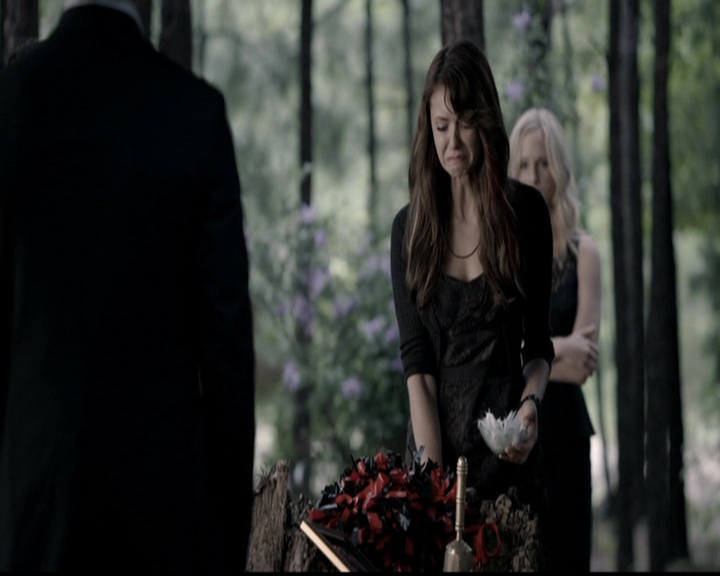 VampireDiariesWorld-dot-org_5x04ForWhomtheBellTolls1969.jpg