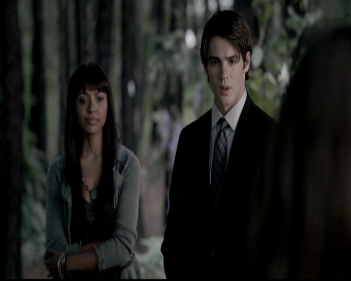 VampireDiariesWorld-dot-org_5x04ForWhomtheBellTolls2019.jpg