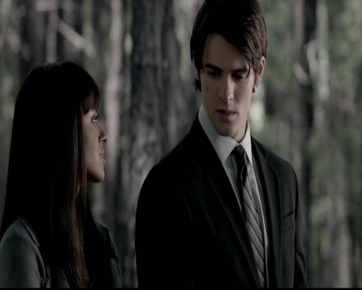 VampireDiariesWorld-dot-org_5x04ForWhomtheBellTolls2053.jpg