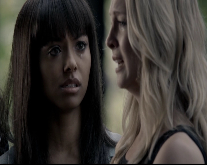 VampireDiariesWorld-dot-org_5x04ForWhomtheBellTolls2147.jpg