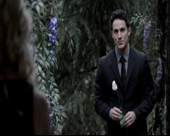 VampireDiariesWorld-dot-org_5x04ForWhomtheBellTolls2156.jpg