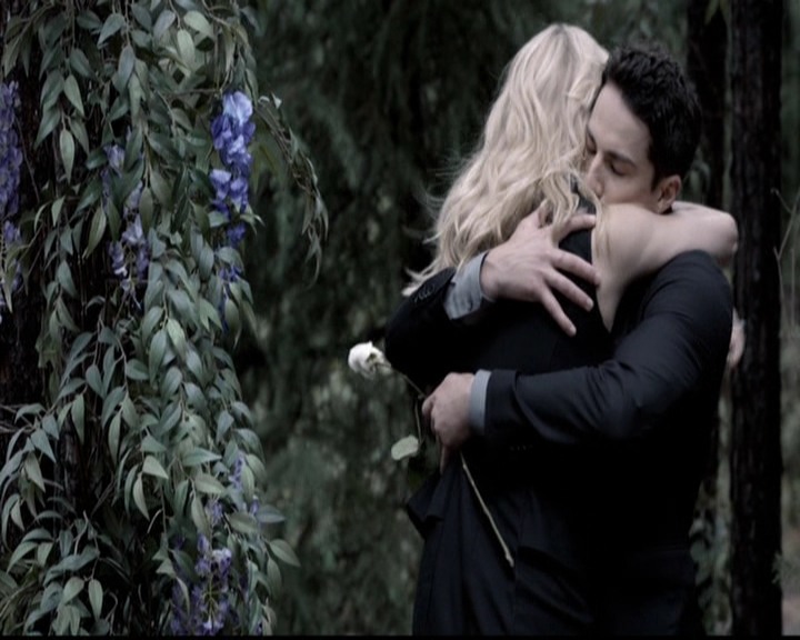 VampireDiariesWorld-dot-org_5x04ForWhomtheBellTolls2159.jpg