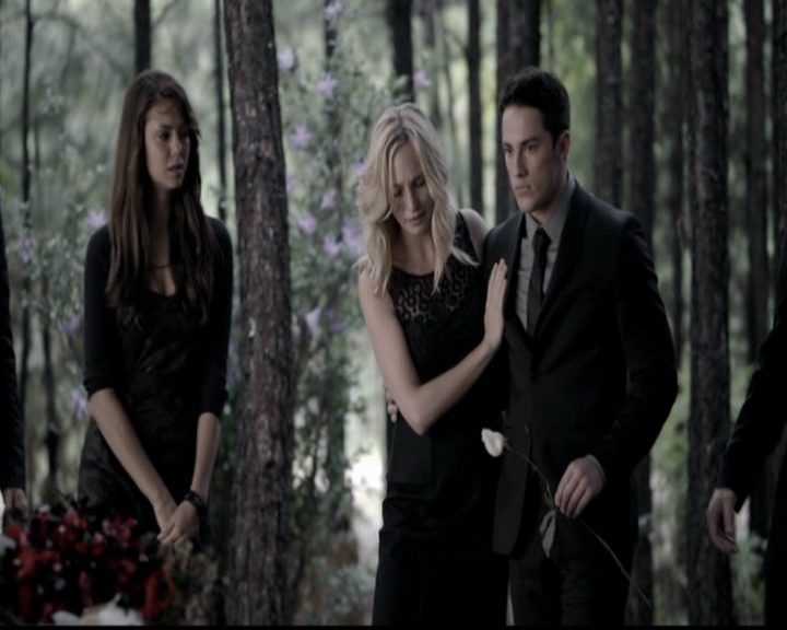 VampireDiariesWorld-dot-org_5x04ForWhomtheBellTolls2169.jpg