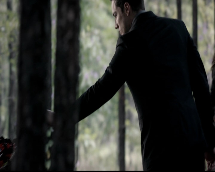 VampireDiariesWorld-dot-org_5x04ForWhomtheBellTolls2173.jpg