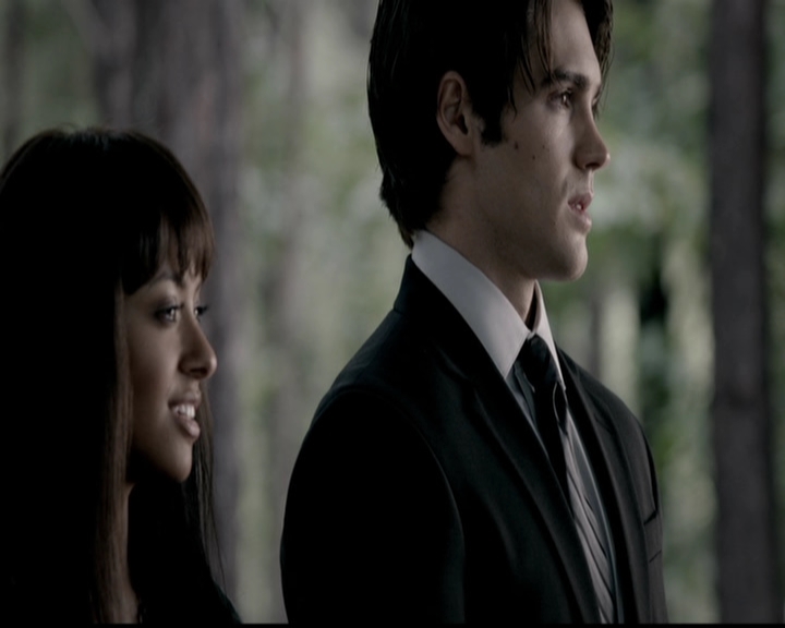 VampireDiariesWorld-dot-org_5x04ForWhomtheBellTolls2180.jpg