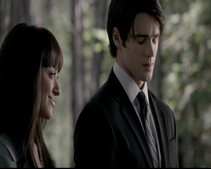 VampireDiariesWorld-dot-org_5x04ForWhomtheBellTolls2201.jpg