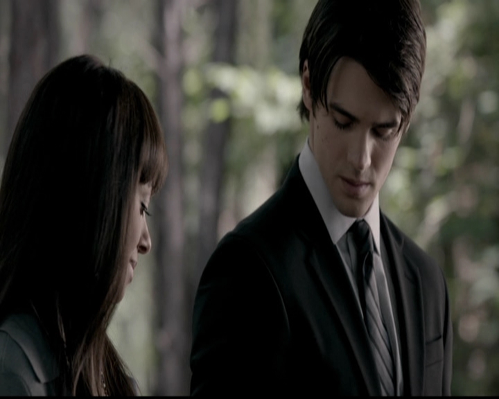 VampireDiariesWorld-dot-org_5x04ForWhomtheBellTolls2202.jpg