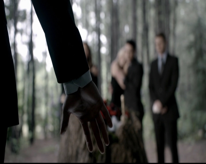 VampireDiariesWorld-dot-org_5x04ForWhomtheBellTolls2204.jpg