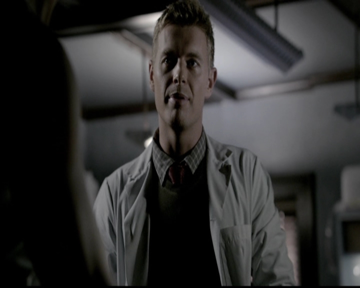 VampireDiariesWorld-dot-org_5x04ForWhomtheBellTolls2255.jpg