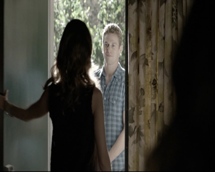 VampireDiariesWorld-dot-org_5x05MontersBall-deletedscenes2436.jpg