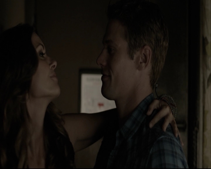 VampireDiariesWorld-dot-org_5x05MontersBall-deletedscenes2446.jpg
