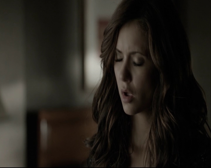VampireDiariesWorld-dot-org_5x05MontersBall-deletedscenes2460.jpg