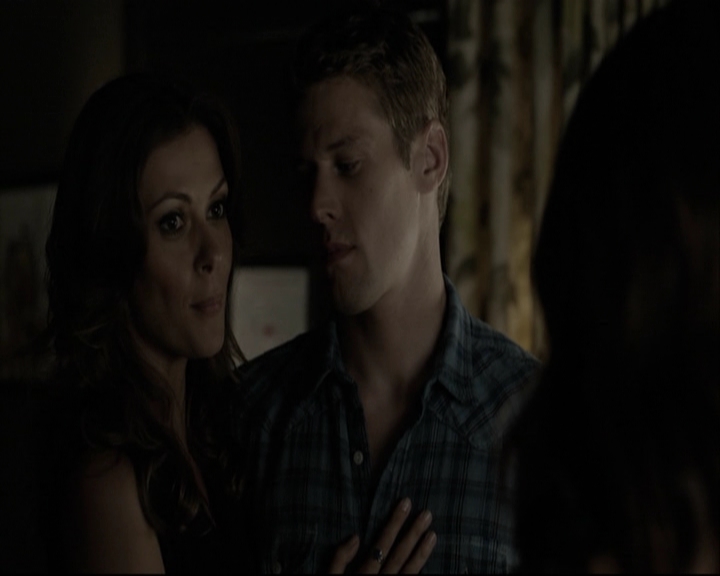 VampireDiariesWorld-dot-org_5x05MontersBall-deletedscenes2475.jpg