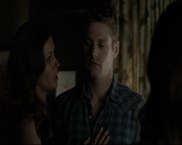 VampireDiariesWorld-dot-org_5x05MontersBall-deletedscenes2480.jpg