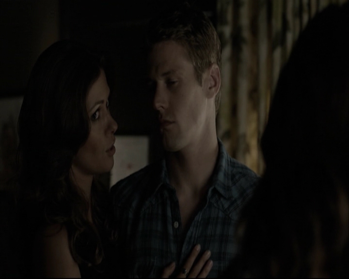 VampireDiariesWorld-dot-org_5x05MontersBall-deletedscenes2482.jpg