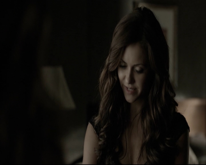VampireDiariesWorld-dot-org_5x05MontersBall-deletedscenes2484.jpg
