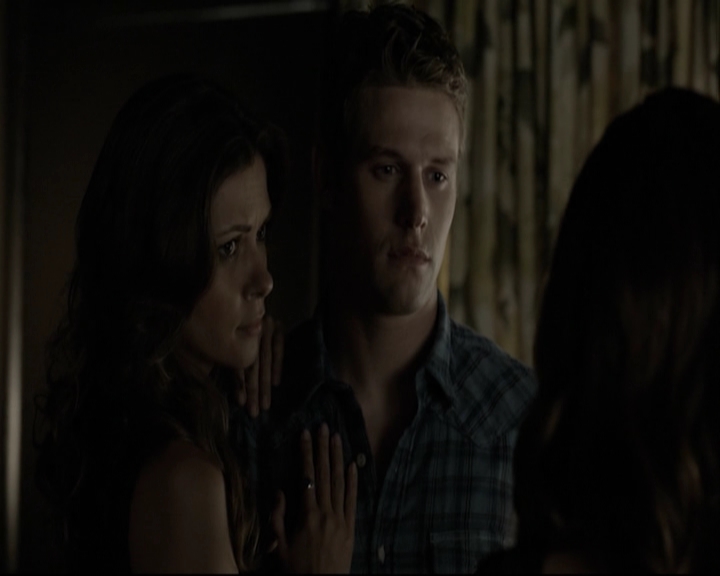 VampireDiariesWorld-dot-org_5x05MontersBall-deletedscenes2488.jpg