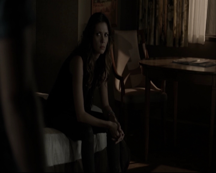 VampireDiariesWorld-dot-org_5x05MontersBall-deletedscenes2633.jpg