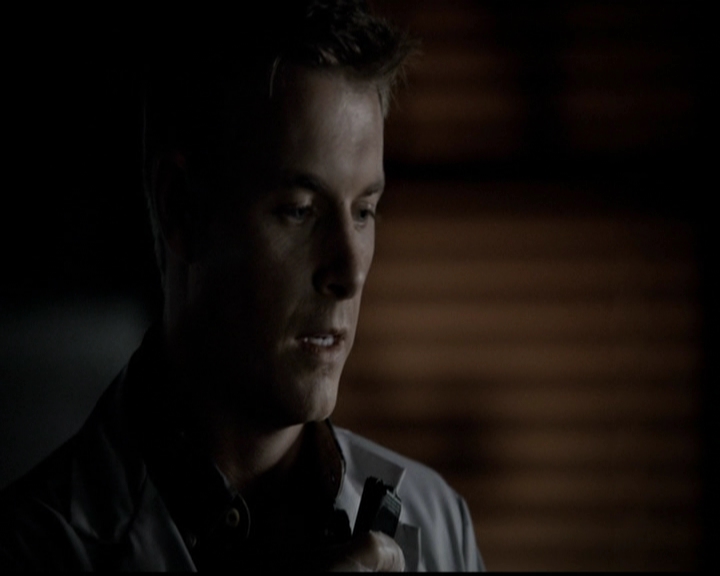 VampireDiariesWorld-dot-org_5x05MontersBall0078.jpg