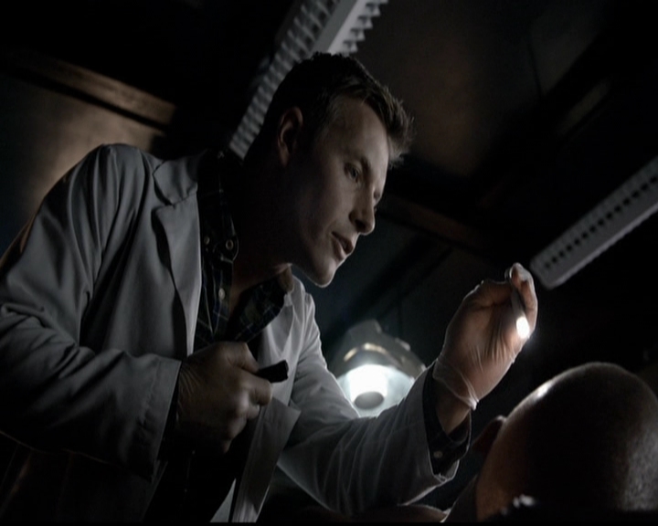 VampireDiariesWorld-dot-org_5x05MontersBall0093.jpg
