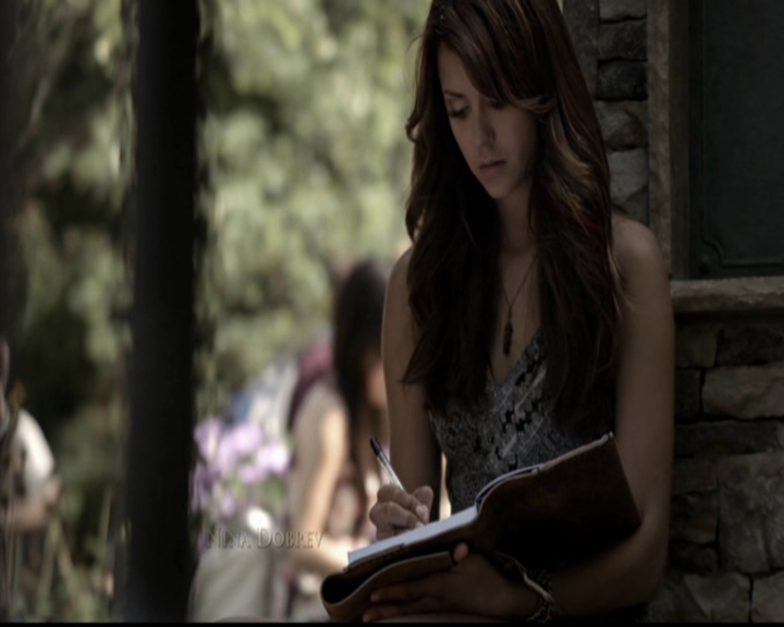 VampireDiariesWorld-dot-org_5x05MontersBall0127.jpg