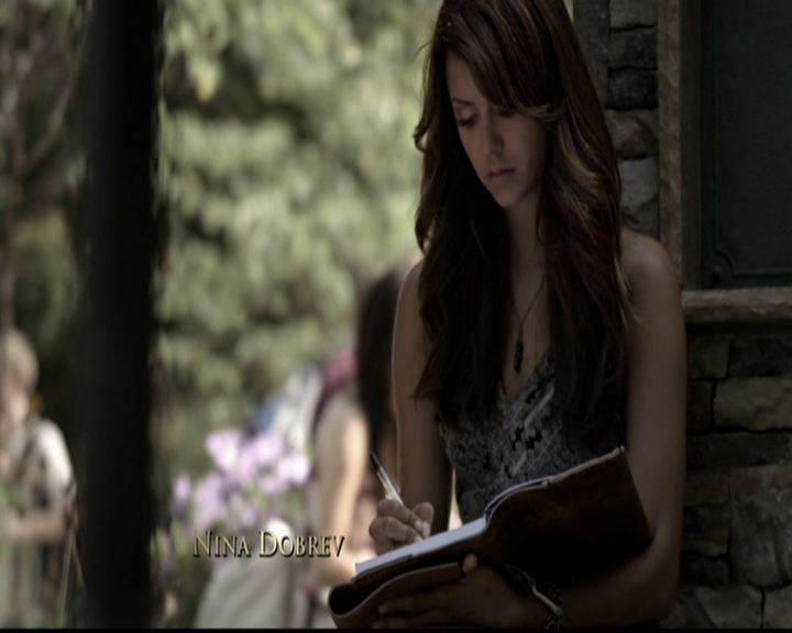 VampireDiariesWorld-dot-org_5x05MontersBall0128.jpg