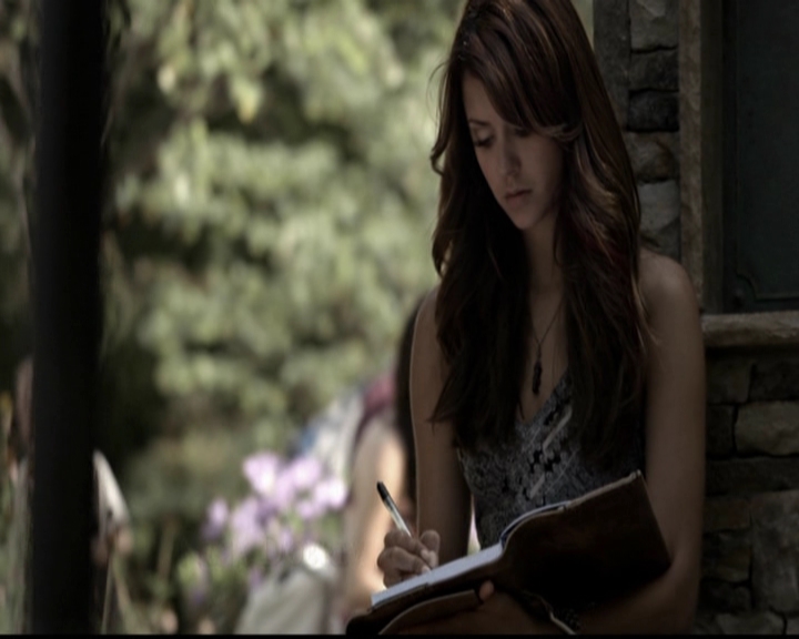 VampireDiariesWorld-dot-org_5x05MontersBall0129.jpg
