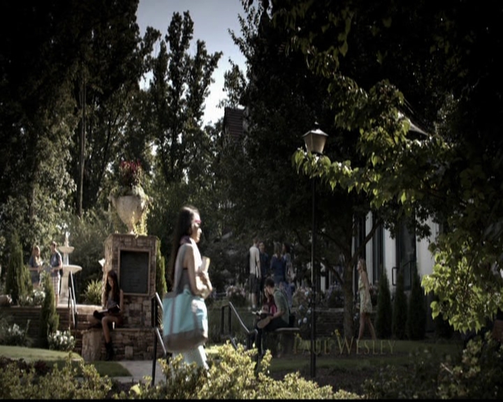 VampireDiariesWorld-dot-org_5x05MontersBall0132.jpg