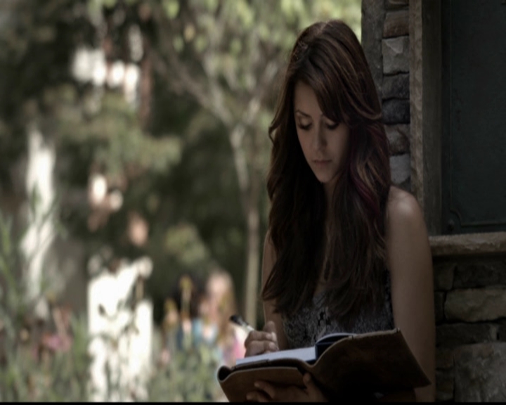 VampireDiariesWorld-dot-org_5x05MontersBall0206.jpg