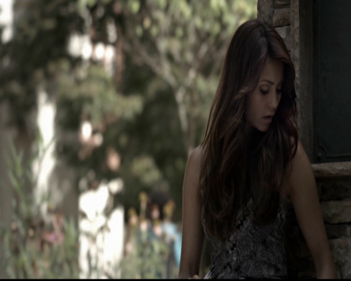 VampireDiariesWorld-dot-org_5x05MontersBall0207.jpg