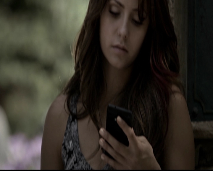 VampireDiariesWorld-dot-org_5x05MontersBall0209.jpg